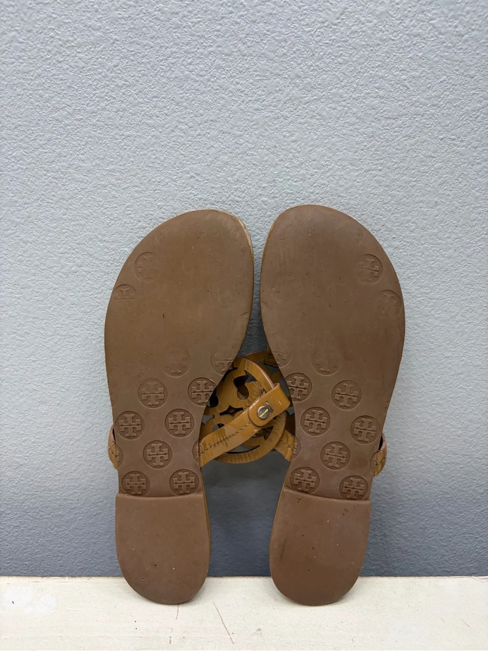 Tory Burch Brown Patent Leather Miller Sandals Size 8.5